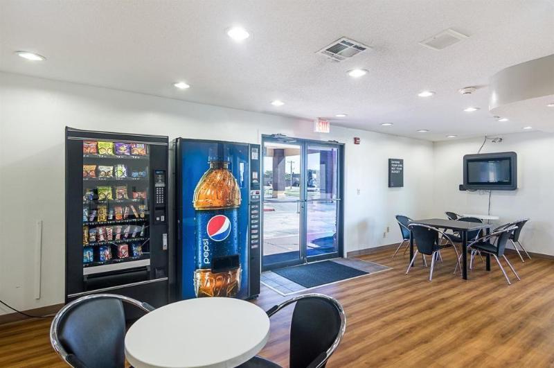Studio Inn Extended Stay Oklahoma City Airport By Oyo 외부 사진